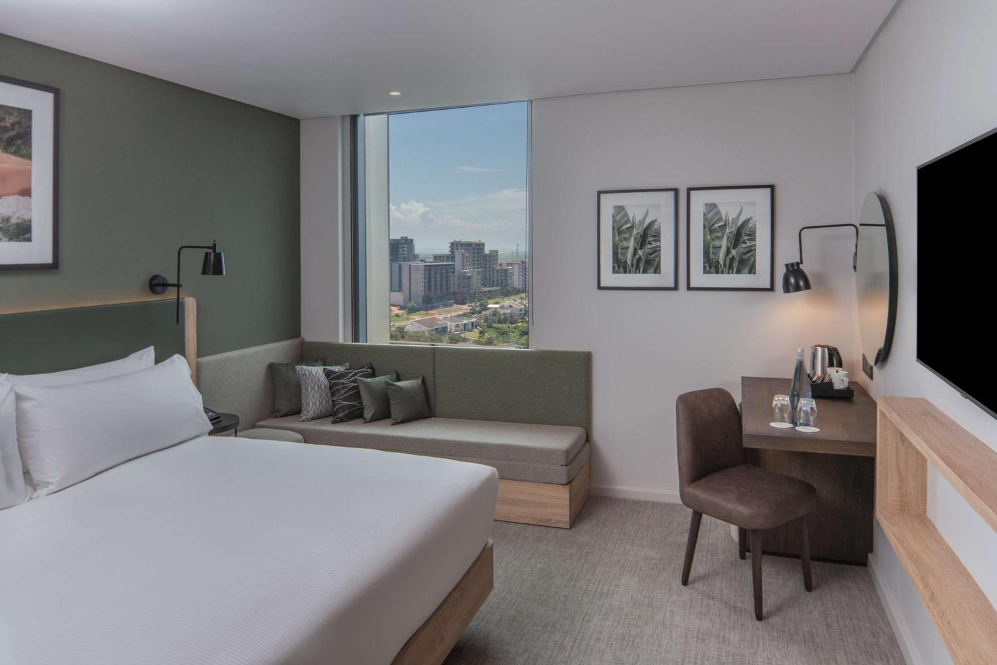 Hilton Garden Inn Umhlanga Arch Durban Bagian luar foto