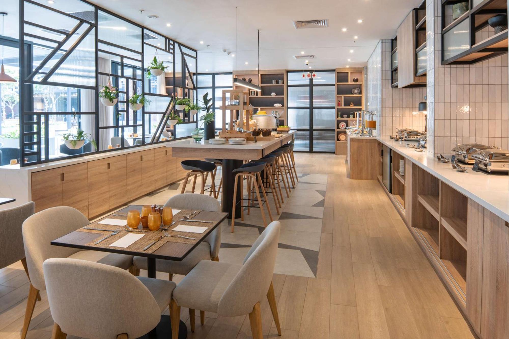 Hilton Garden Inn Umhlanga Arch Durban Bagian luar foto
